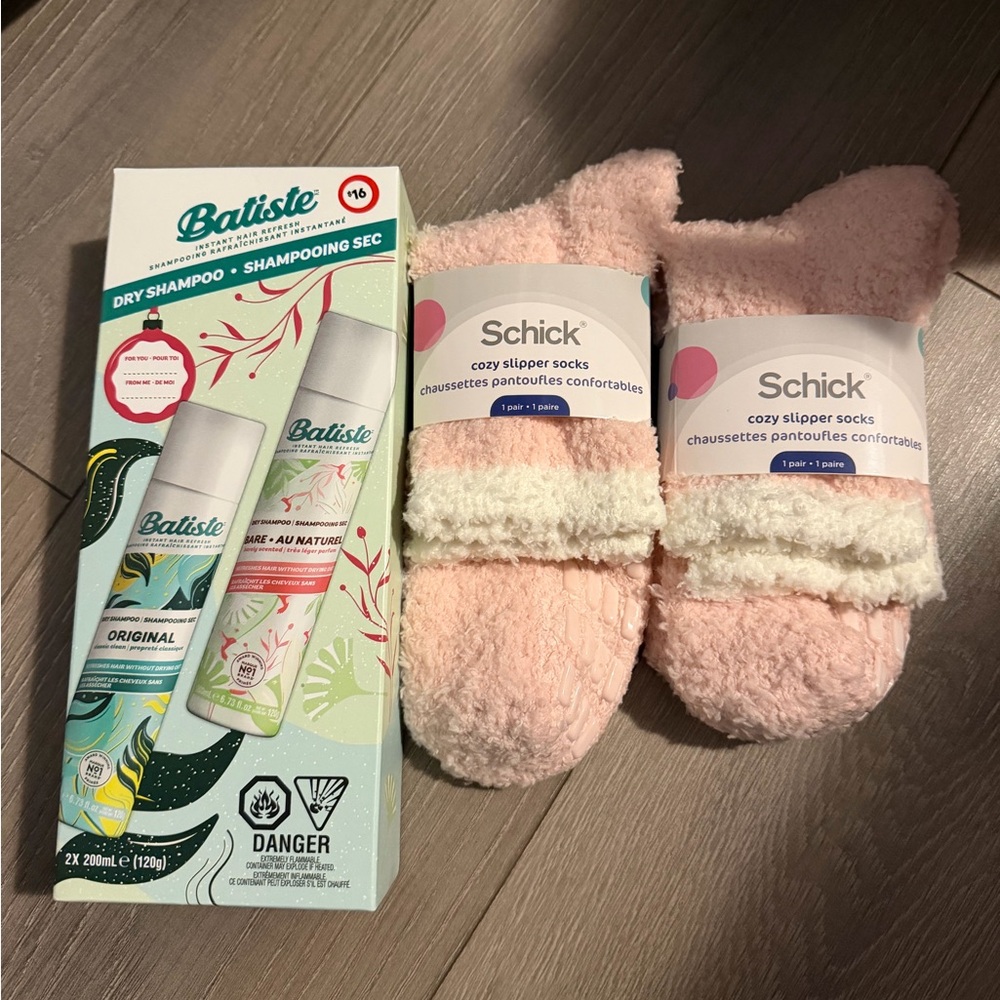 Batiste Dry Shampoo Set with Schick Cozy Slipper Socks - Pink